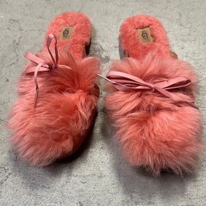 UGG Women's Coral Fluffy Slippers